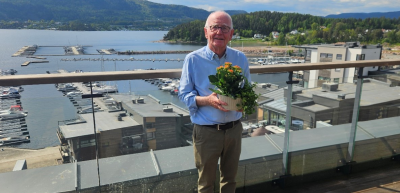 80-årsdagsblomster til Kristian